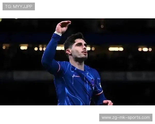 切尔西中场回传制造致命反击机会,蓝军反超比分:战术美学与速度之战 切尔西中场回传制造致命反击机会,蓝军反超比分:战术美学与速度之战