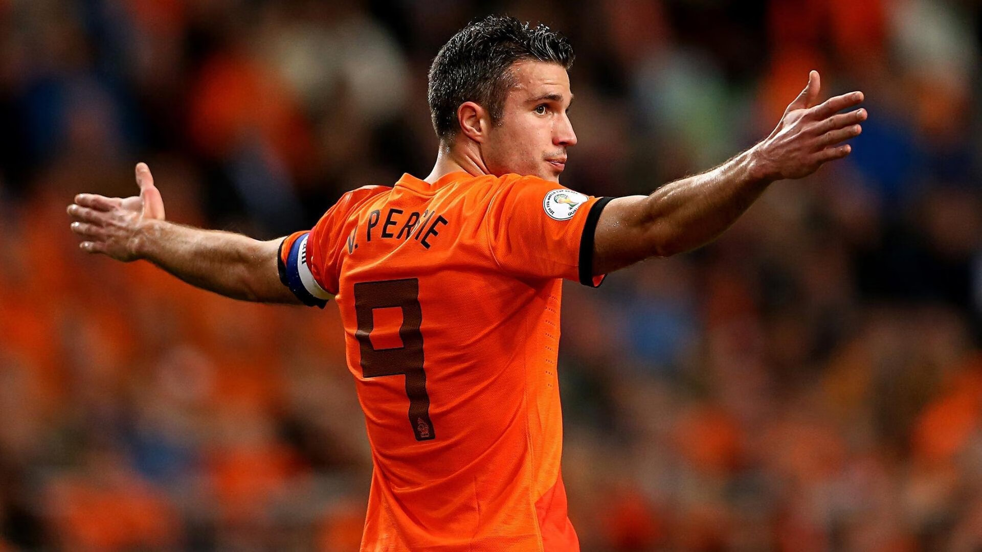 欧洲足坛变革:新政策引领未来发展轨迹,改变欧洲足坛格局的转会