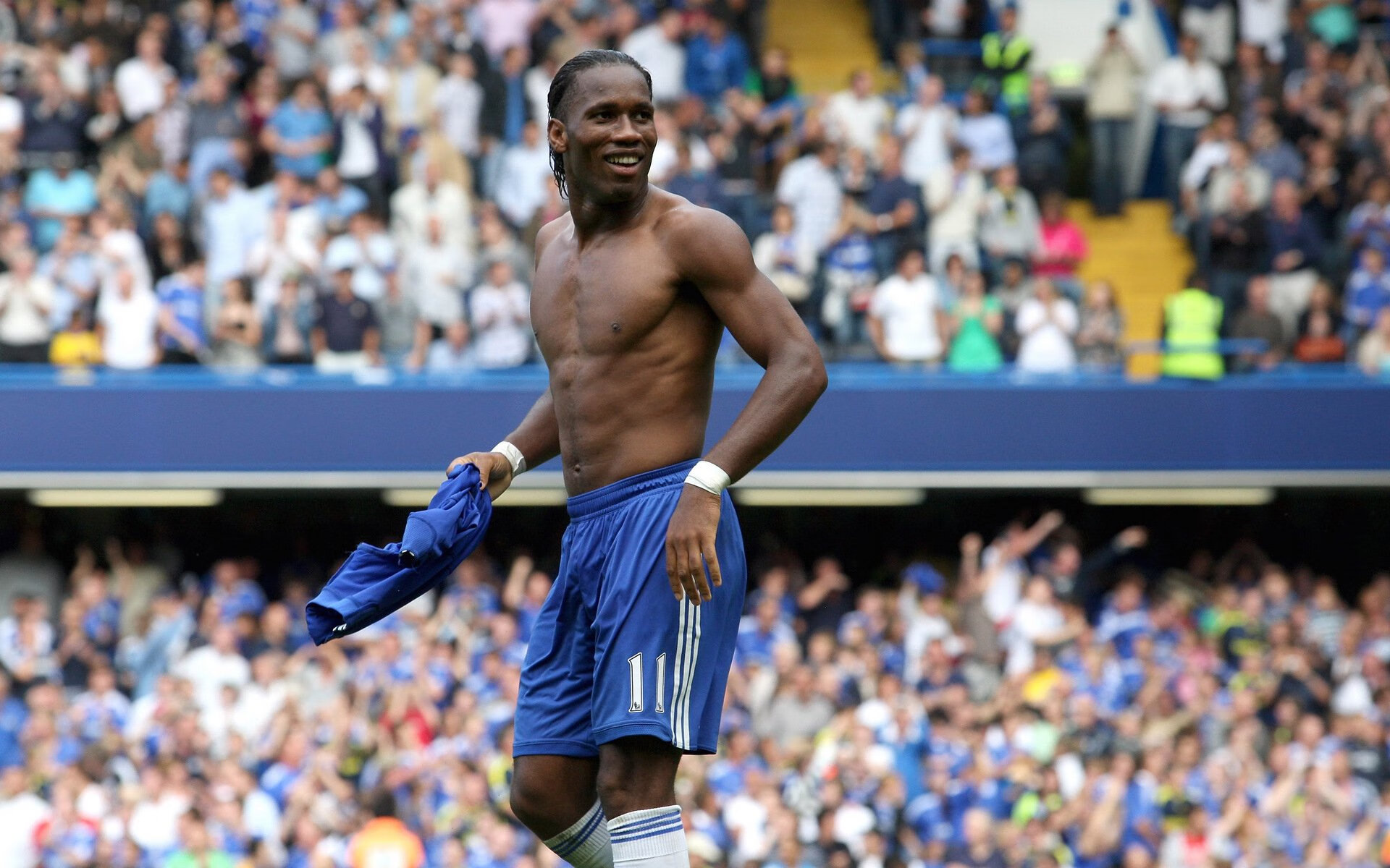 英超 VAR 判罚速度与球迷评论情绪监测研究，英超有var显示器吗